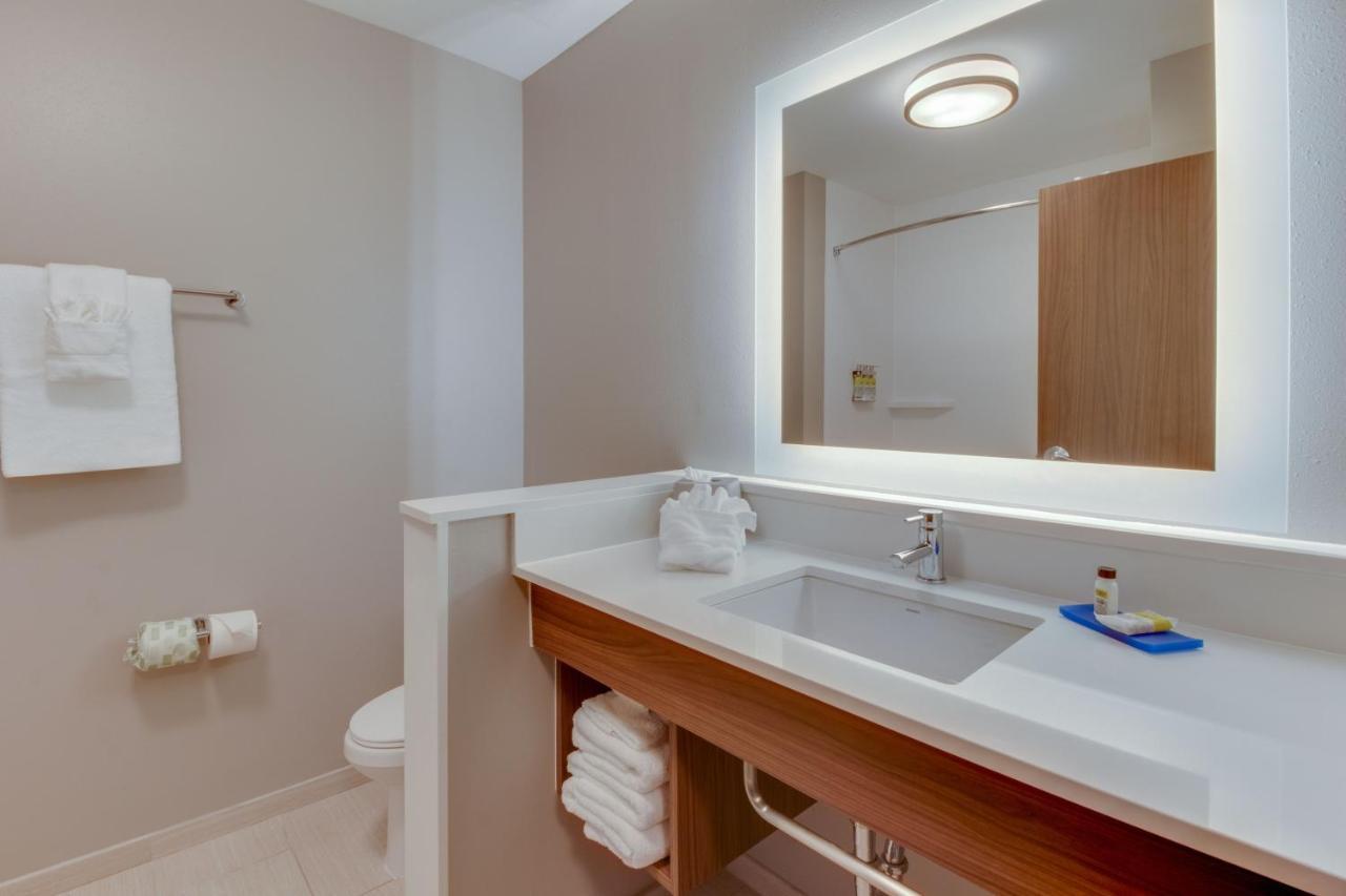 Holiday Inn Express & Suites - Union City By Ihg Zewnętrze zdjęcie