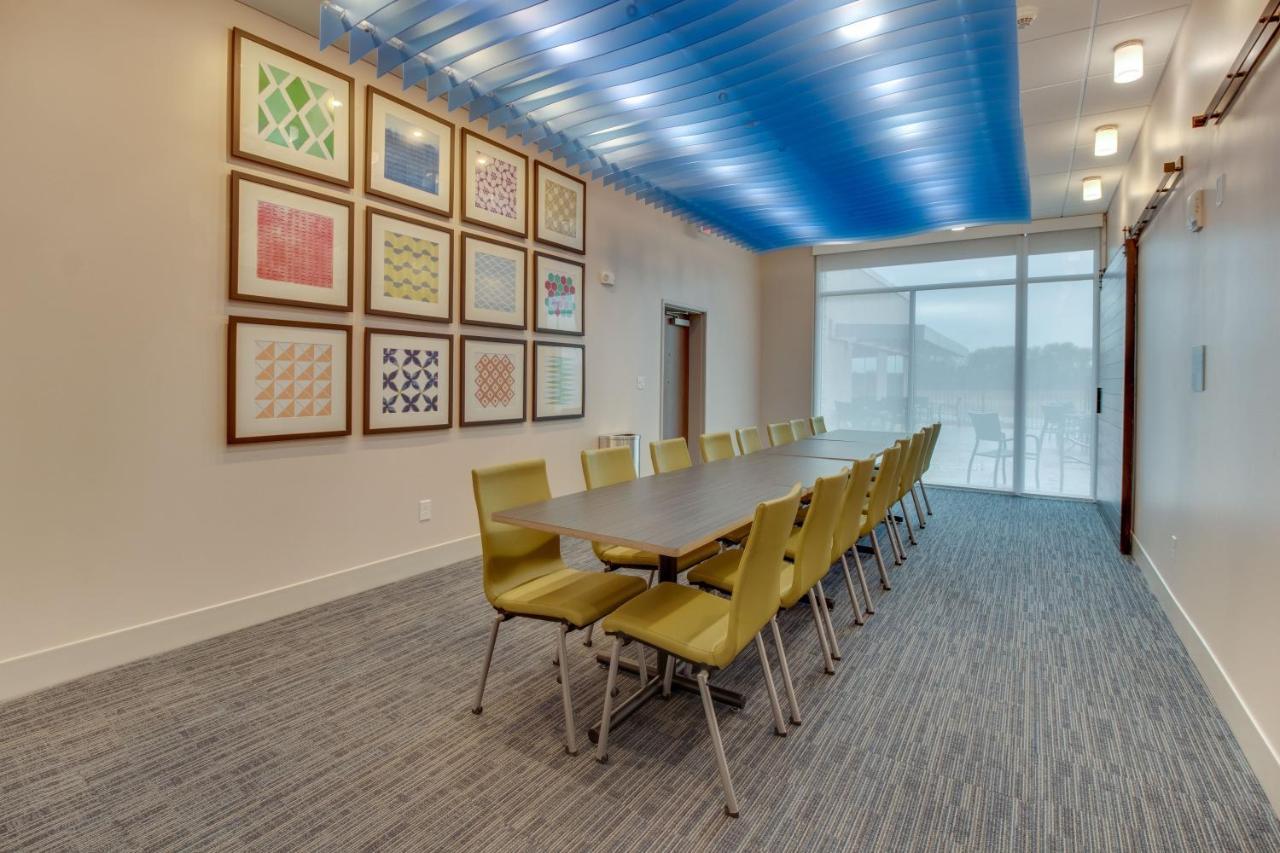 Holiday Inn Express & Suites - Union City By Ihg Zewnętrze zdjęcie