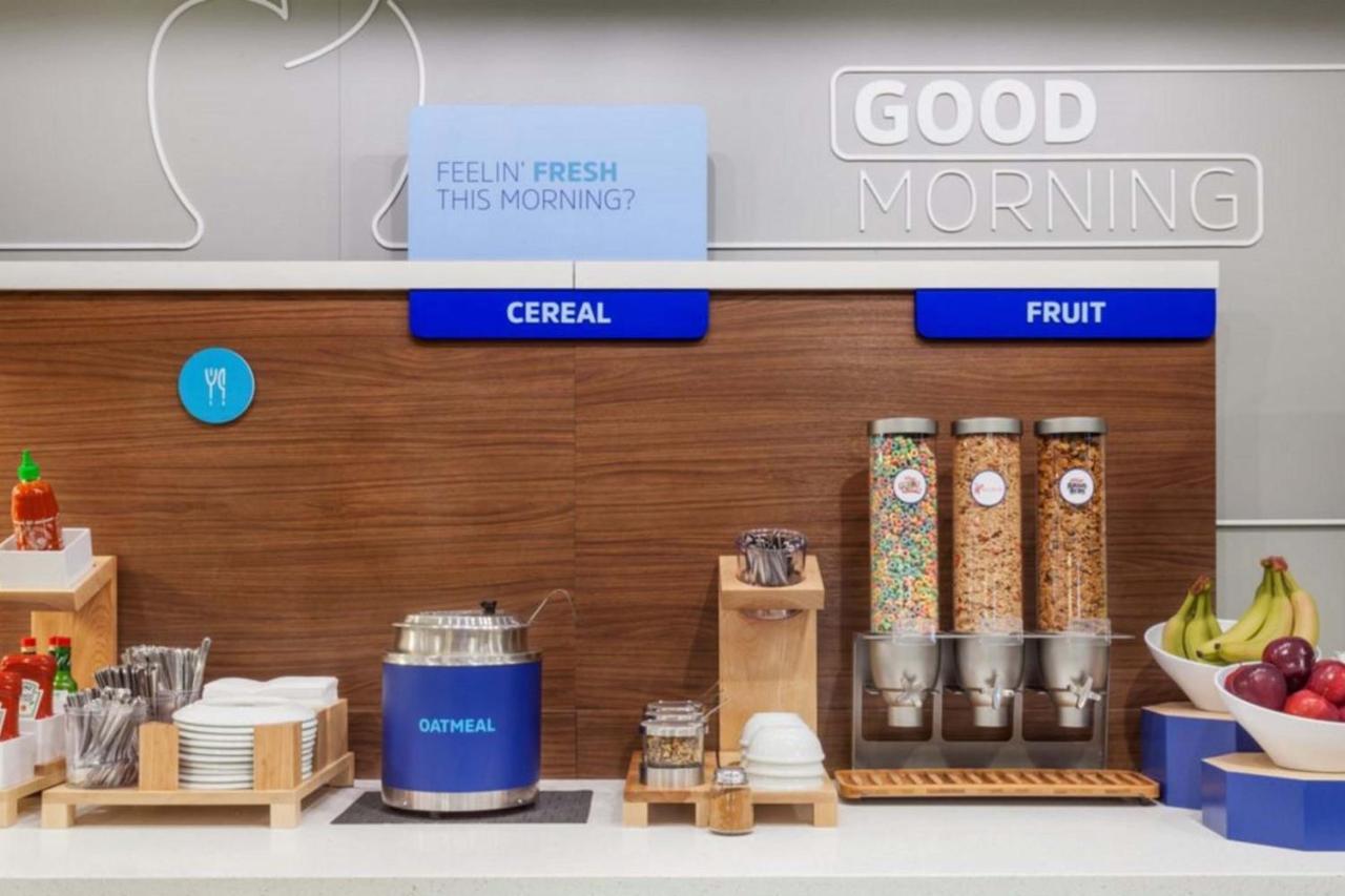 Holiday Inn Express & Suites - Union City By Ihg Zewnętrze zdjęcie